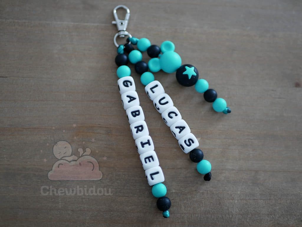porte clef prénom en perle avec décoration souris et perle étoile