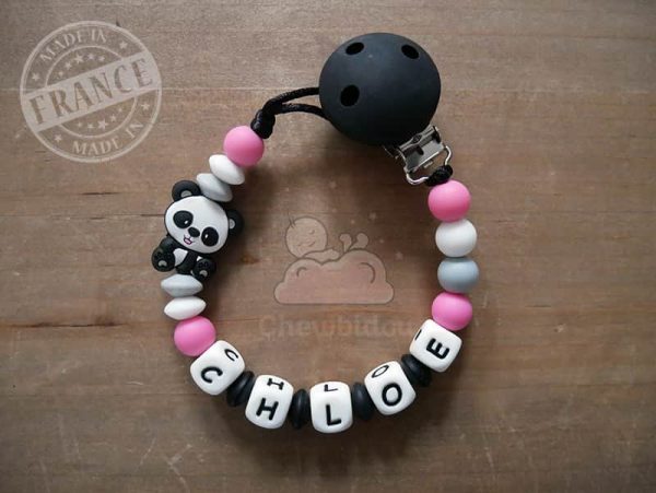 attache sucette au prénom de bébé avec panda pour fille rose et noir modèle chloé