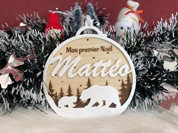 Boule de Noël personnalisable avec le prénom de bébé et famille ours